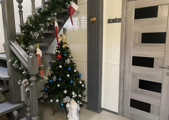 Деревянный коттедж Carpathian Manor